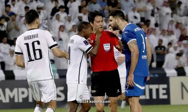 خبير تحكيمي: الهلال يستحق 4 ركلات جزاء أمام السد