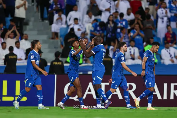 تميمة حظ الهلال تظهر في مواجهة الخليج