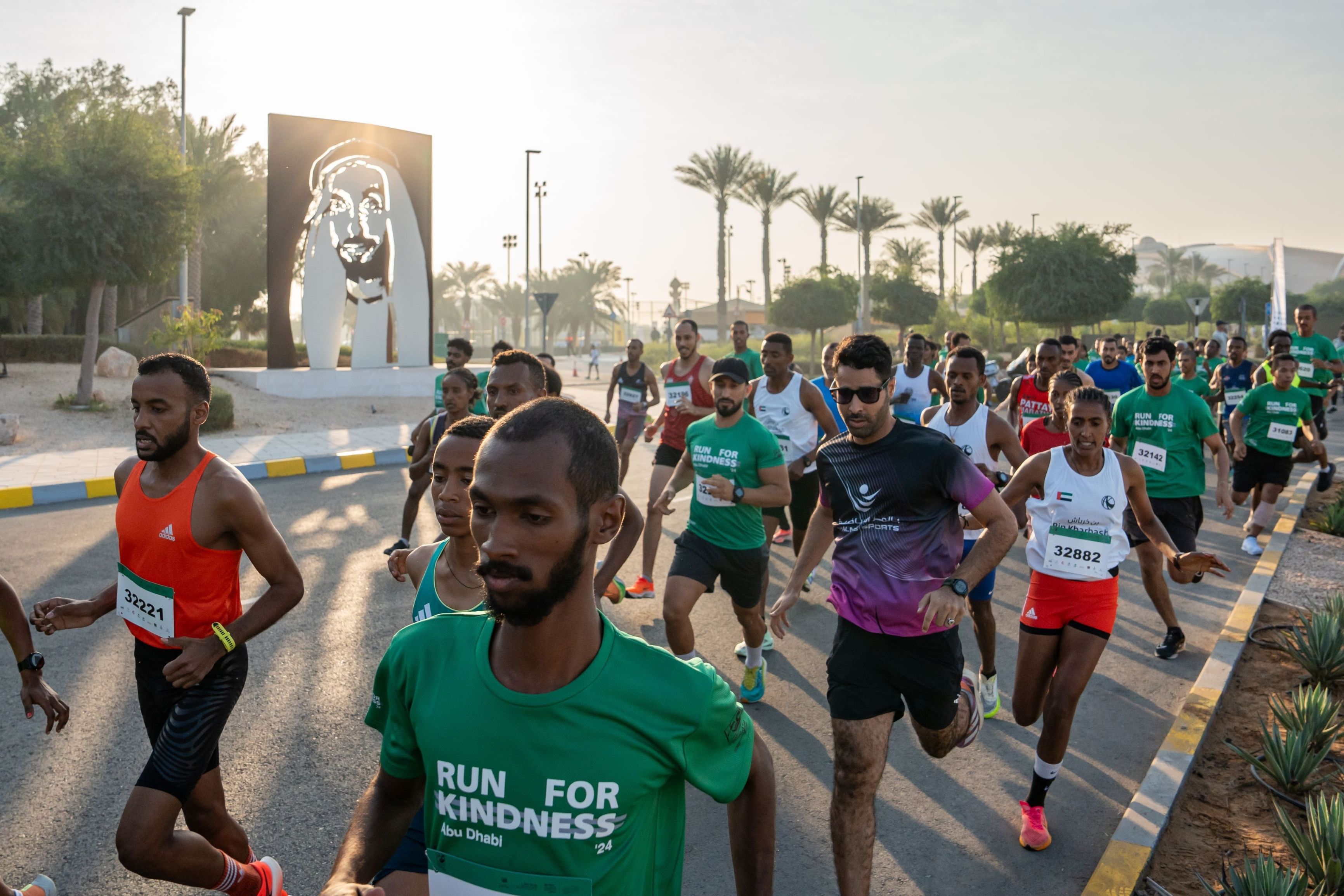 | سباق زايد الخيري يجسد القيم الإنسانية والإيجابية