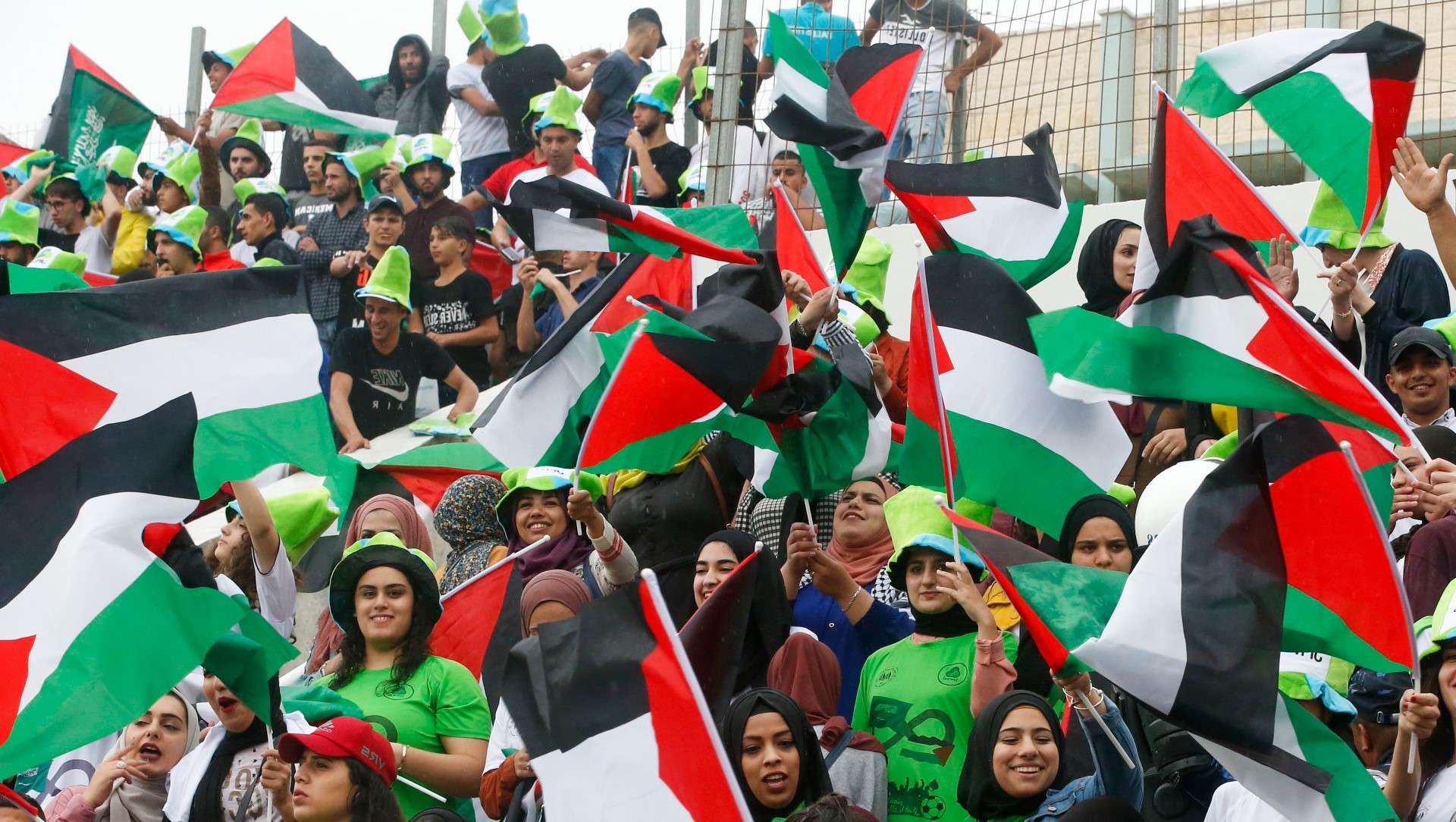 Palestine fans