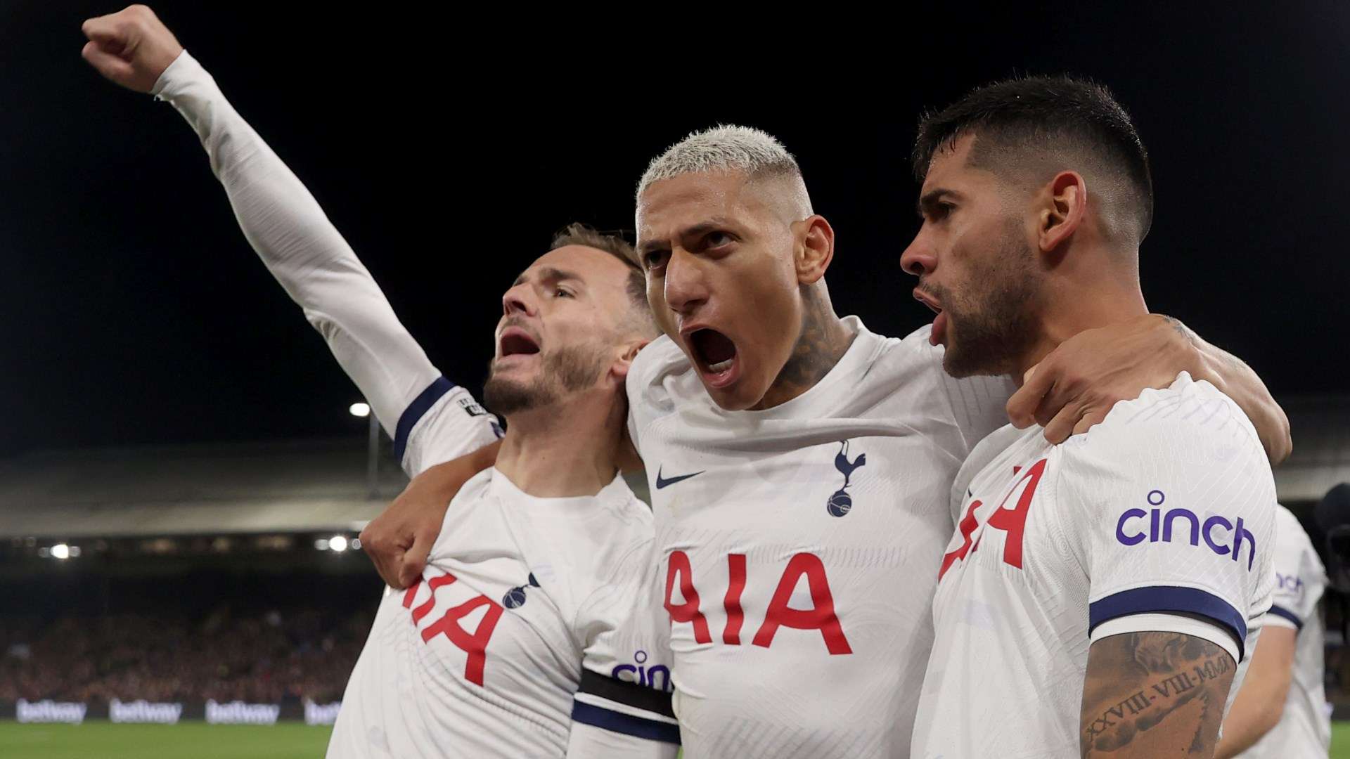 Richarlison celebrates Tottenham