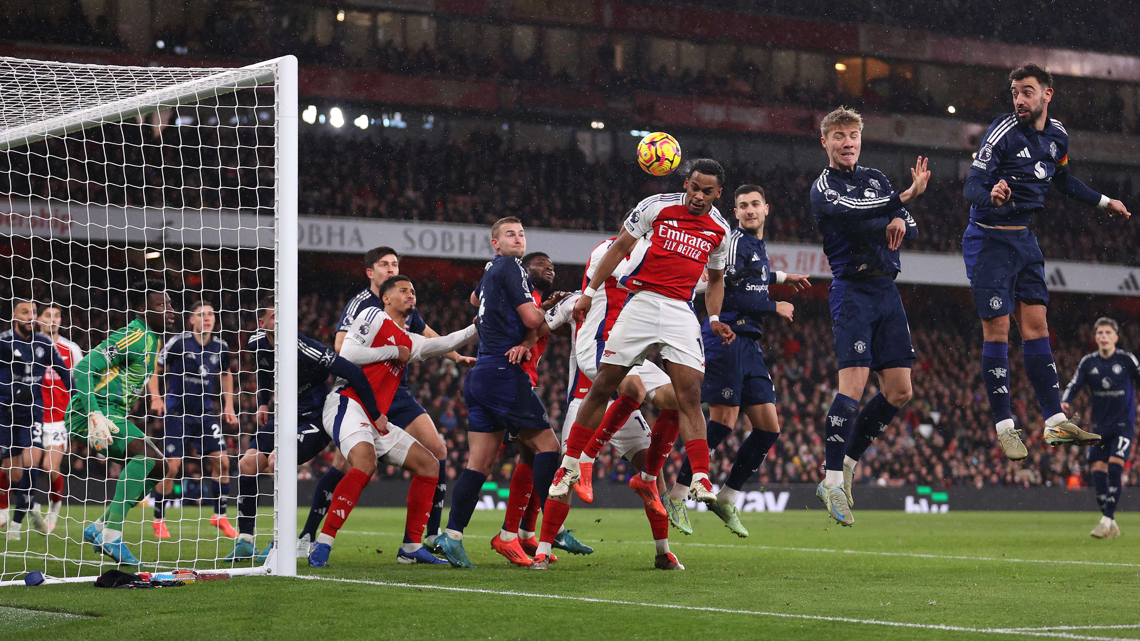 Arsenal FC v Manchester United FC - Premier League