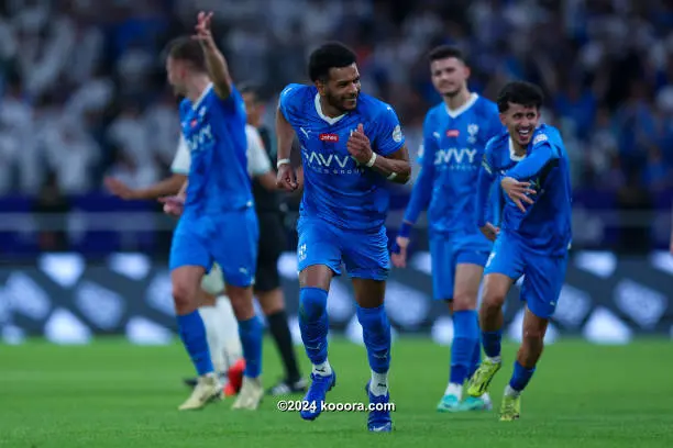 بعد البليهي.. الهلال يفتح خط المفاوضات مع نجم جديد