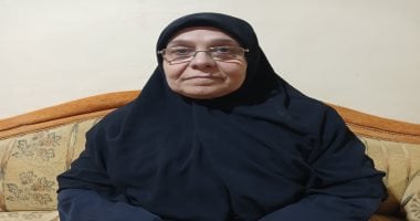 قالولها مستحيل تحفظيه فى السن ده.. حكاية الحاجة سامية حفظت القرآن الكريم كاملا فى عمر الـ60.. شاركت فى مسابقة بقريتها وحصلت على المركز الأول فى الحفظ.. أمنيتها تختم القرآن بالحرم النبوى فى رمضان