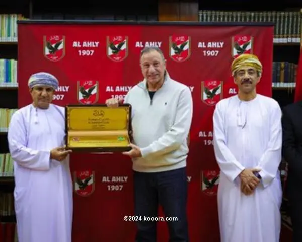 تقارير.. ليل يحدد سعر بيع هدف ريال مدريد 