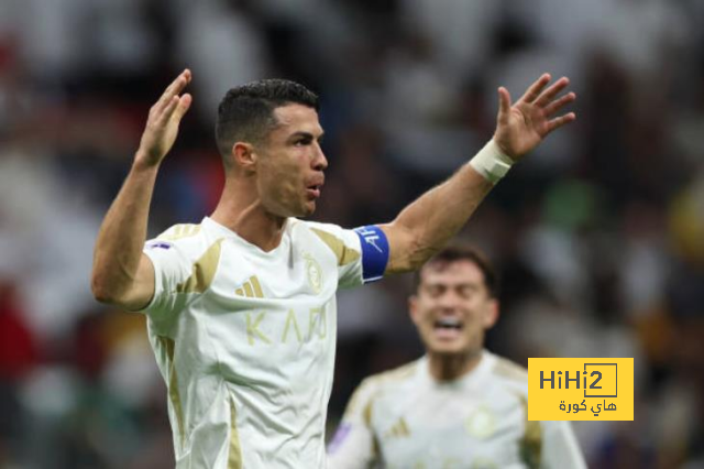 ليفاندوفسكي يعلق على احتمالية رحيل بنزيما عن ريال مدريد 