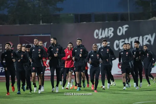 عين على الحكم | "يد المدافع" تمنع فرصة الهلال .. والجماهير تحتج ضد أناستاسيوس! | 