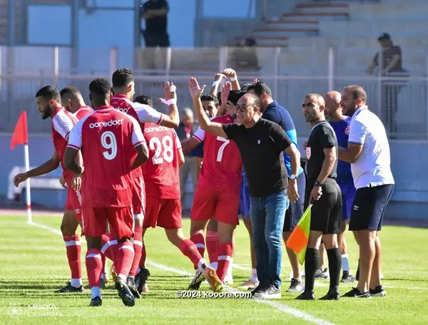 إصابة حارس غرناطة و خروجه مبكرا من مباراة ريال مدريد 