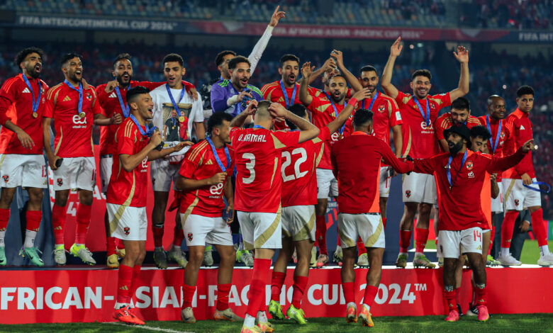 زين الدين زيدان توج بكل الألقاب لاعبا و مدربا واستعصى عليه  الدوري الفرنسي 