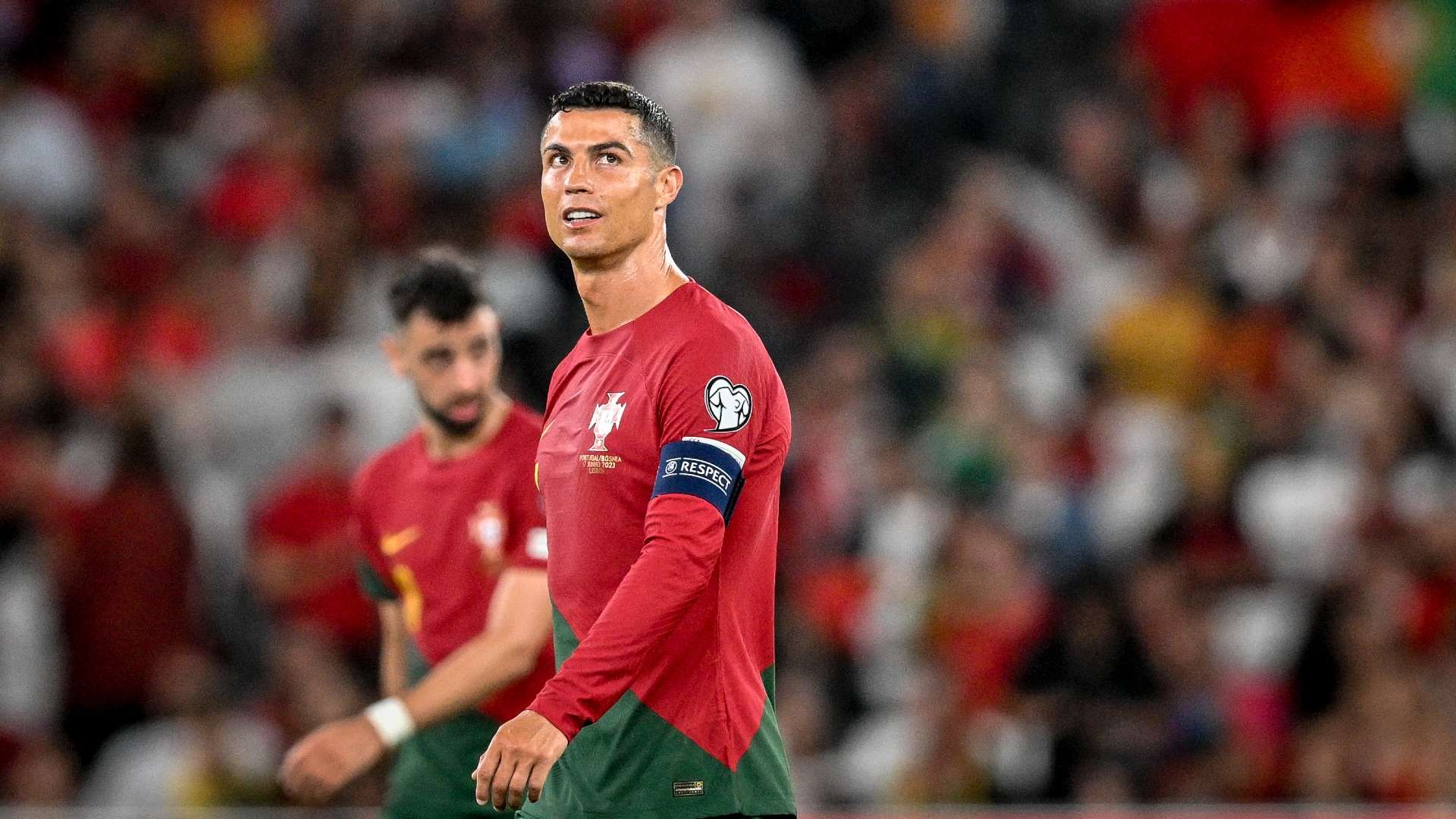 فريق يونيون برلين يؤدي عمليات الإحماء قبل لقاء ريال مدريد 