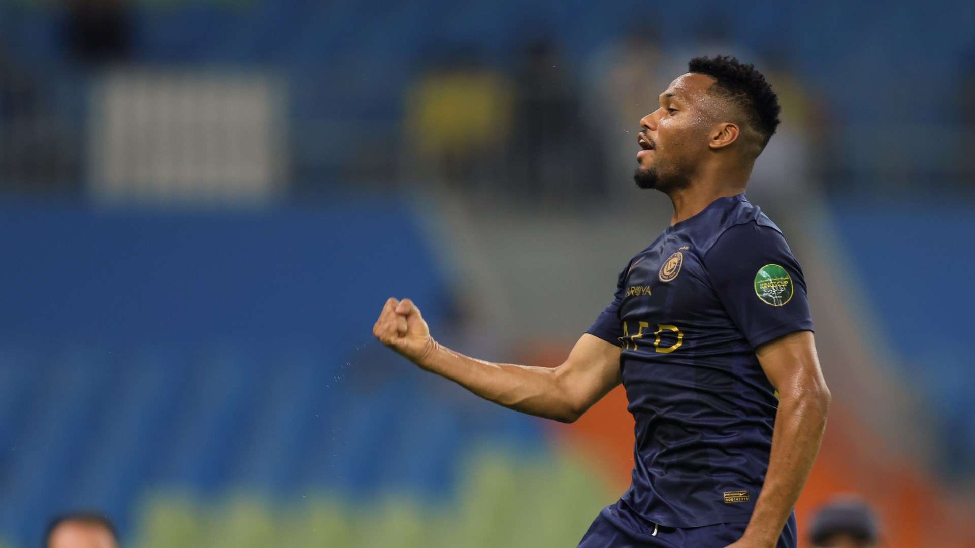 النصر يفتتح مشوار الدوري بتعادل مع الرائد 