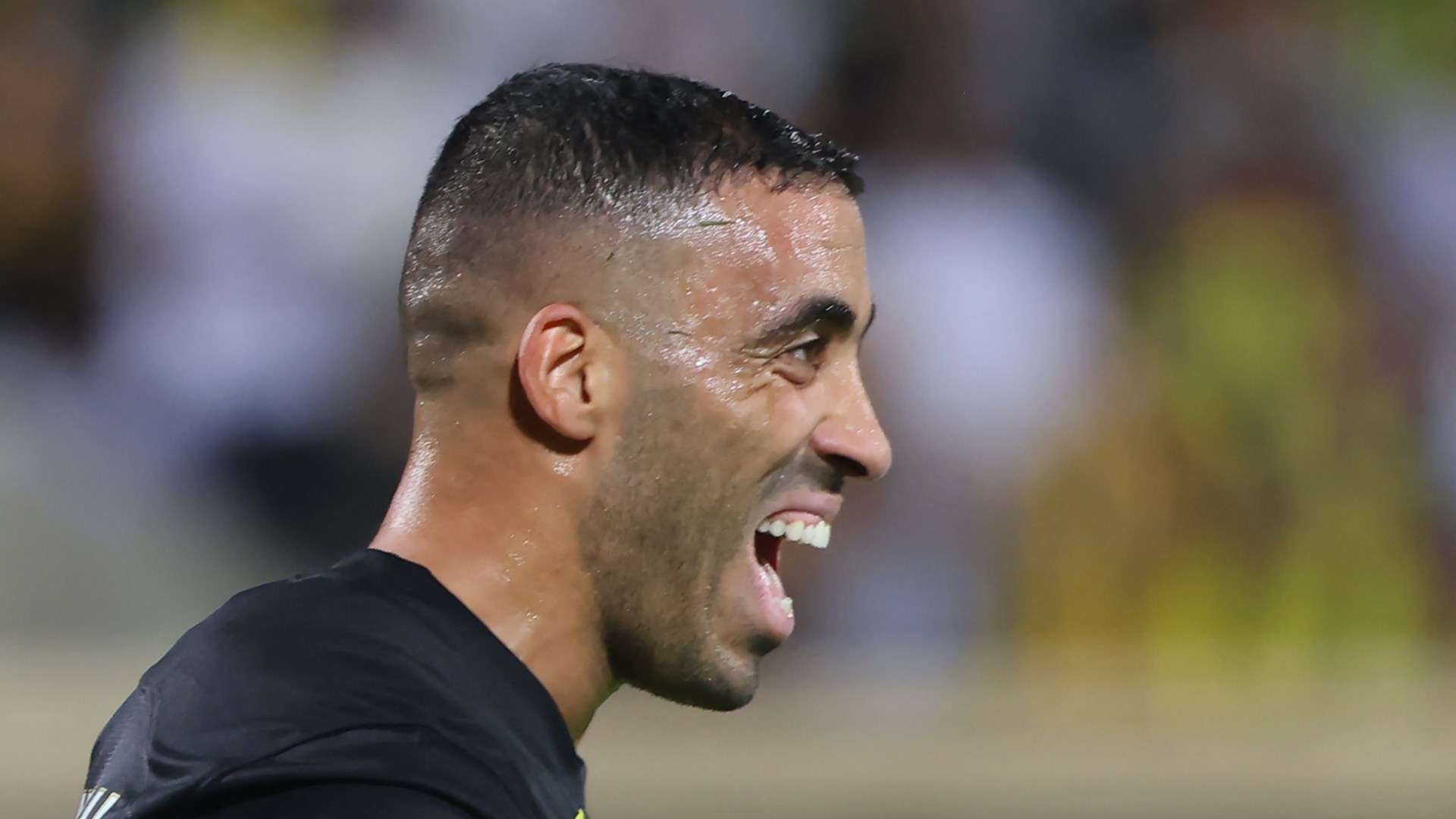 أول رد فعل من ماني بعد عودته لتدريبات النصر 