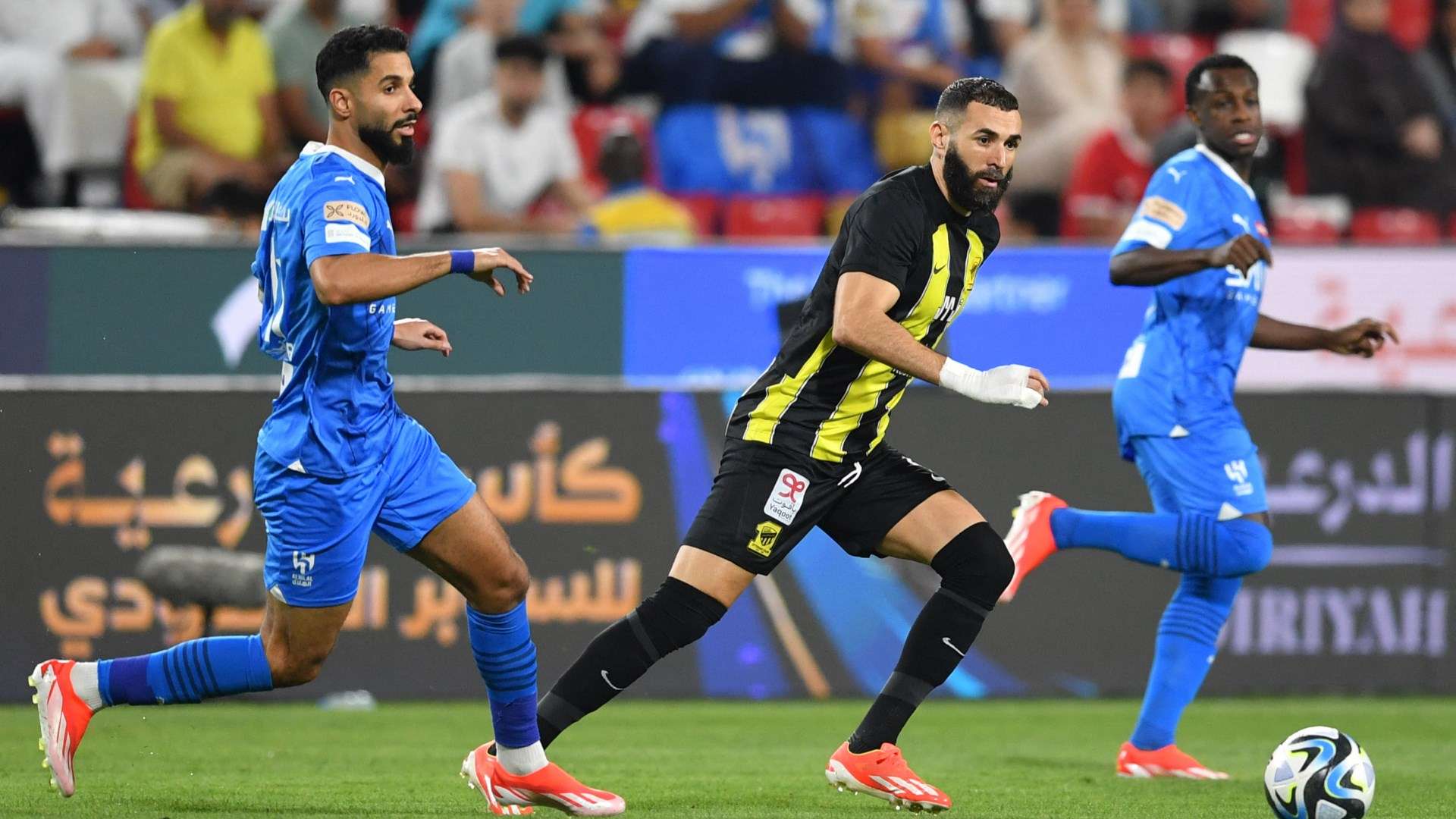 بايرن ميونخ يجبر حارسه الثاني على الاعتذار من ليفركوزن و ينتظر عقوبة الاتحاد الالماني 