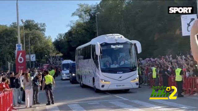 صور من إحماء مانشستر يونايتد قبل لقاء برشلونة 