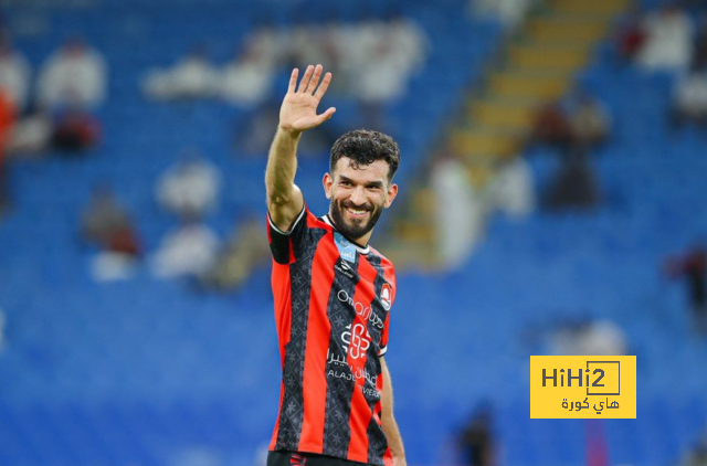 لاعب منتخب إنجلترا : نجم يونايتد السابق والدي الروحي 