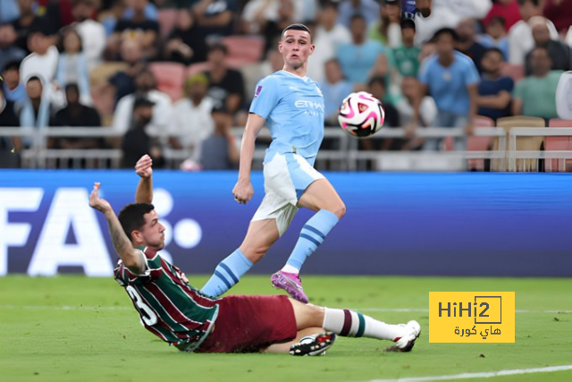 خط وسط الهلال أمام الرائد في الدوري السعودي 