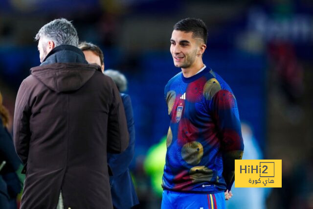 فيديو | الكشف عن "طلبات" فهد بن نافل من نجوم الهلال بعد الفوز على الأهلي | 