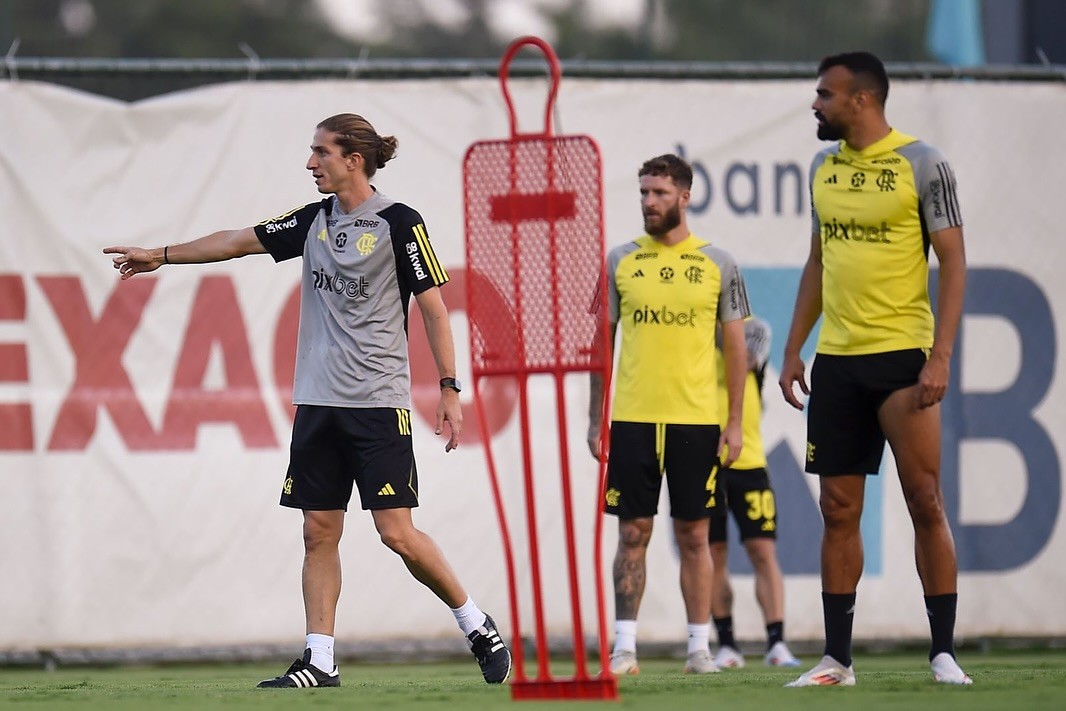 نفاذ تذاكر جماهير النصر أمام الهلال 