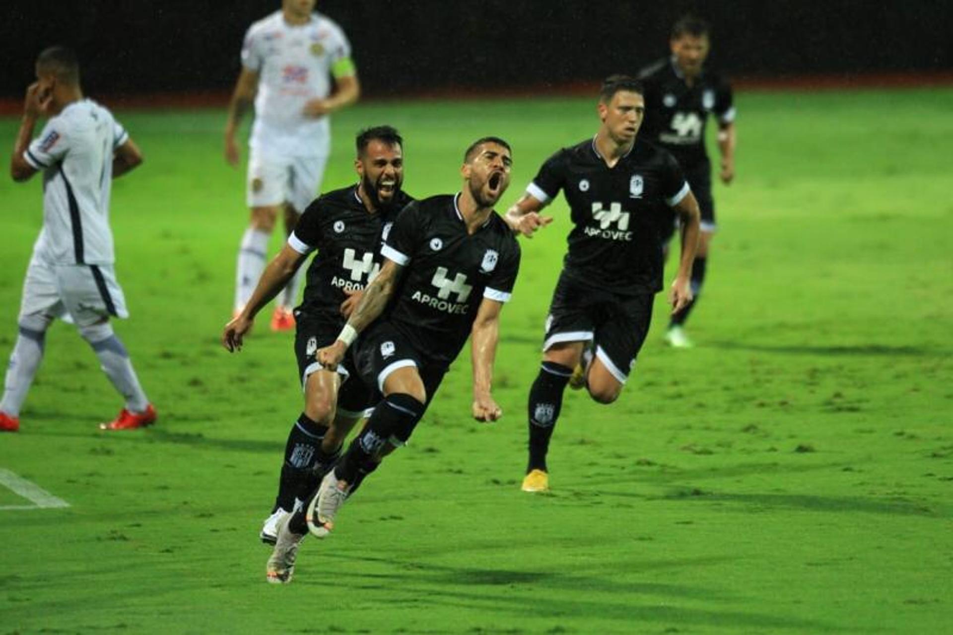 مدرب ليل يتحدث عن مواجهة مبابي مع ريال مدريد 