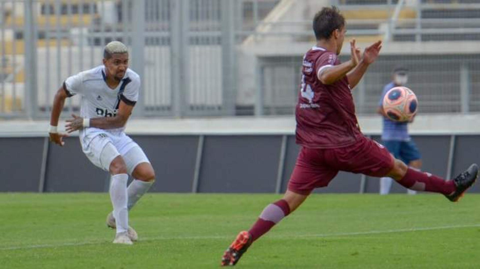 موقف الهلال من الاستغناء عن سعود عبدالحميد 