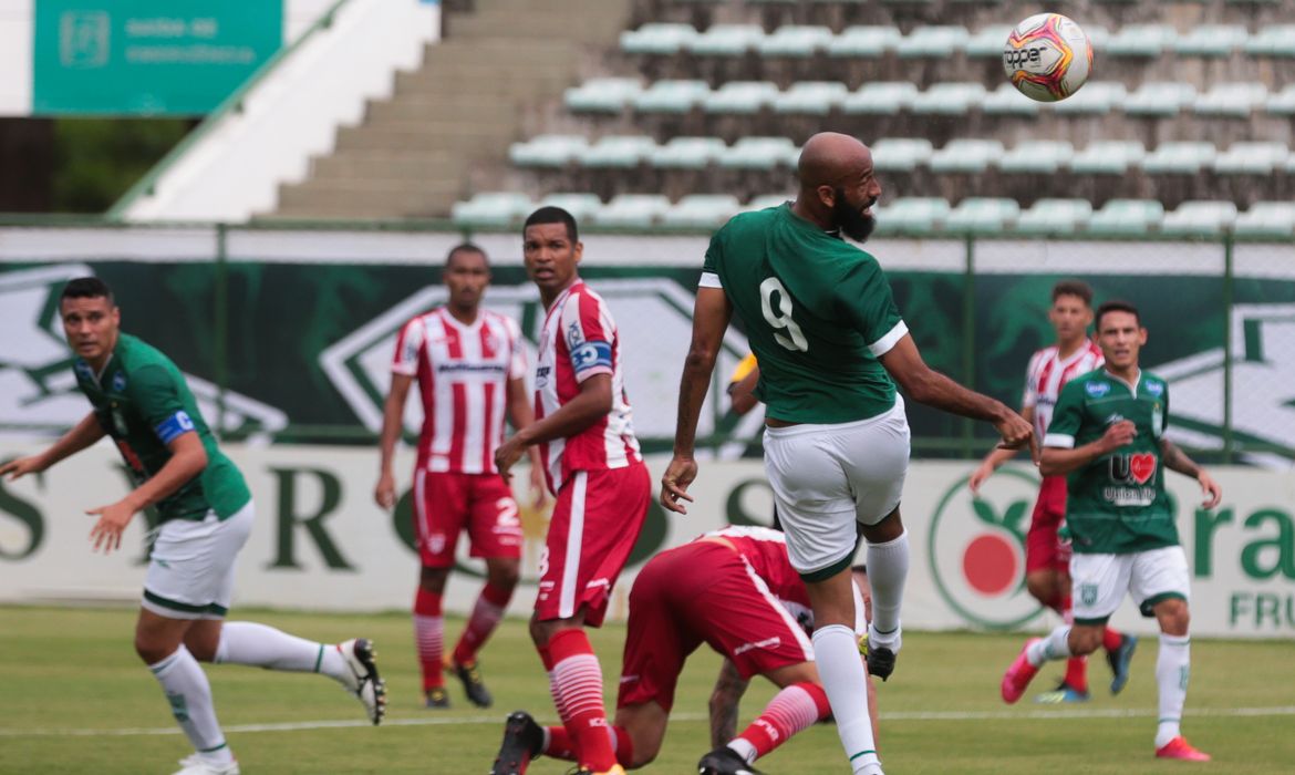 فيديو | "سنستعد لهم بالسوائل والتغذية" .. مدرب التعاون يتوعد الاتحاد بتصريح مثير | 