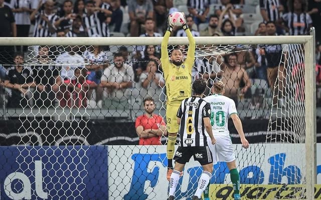 عاجل: النصر السعودي يقترب من التوقيع مع حارس مانشستر سيتي 