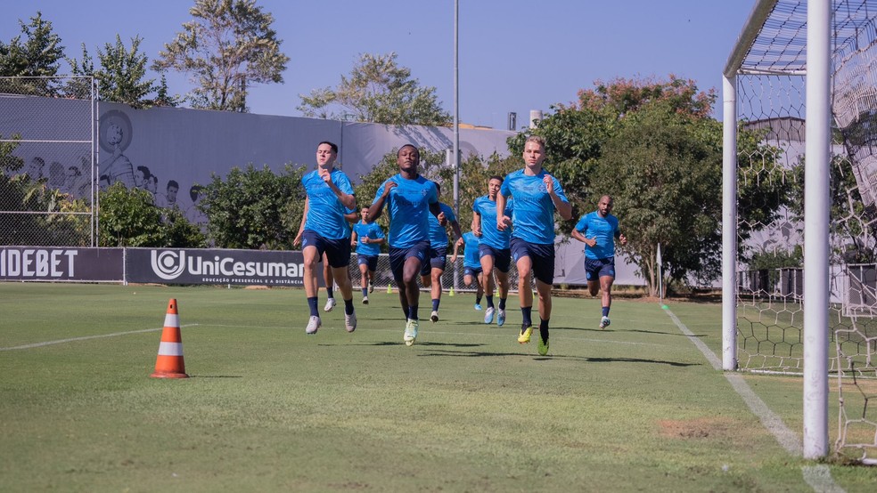 الاتحاد يوافق على انتقال نجمه إلى الشباب .. ويستعجل هذا المدرب للرد! | 