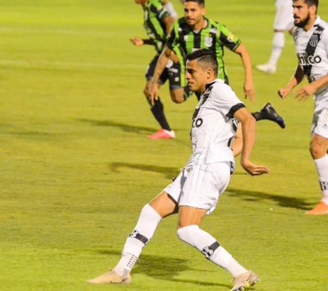 بارك يونج لاعب العين: سنلعب بالطريقة المناسبة ضد الأهلي.. وقادرون على تحقيق الفوز - Scores 