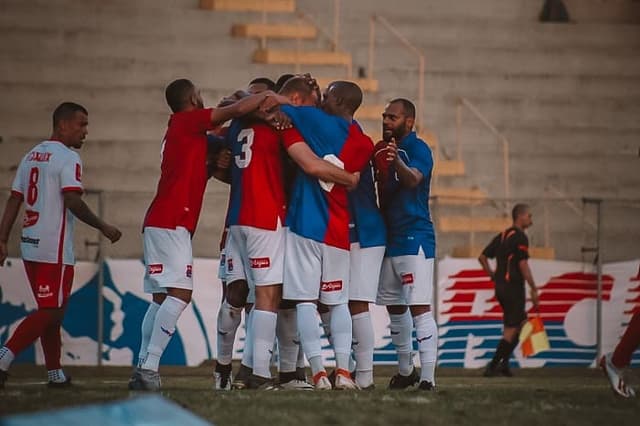 رأي المدرب كاسترو في ركلة جزاء الهلال ضد النصر 