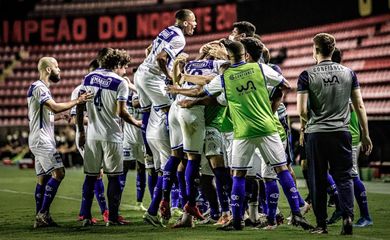 "عذب النصر كثيرًا" .. نجم الإمارات: تلقيت عرضًا رسميًا للانتقال إلى الاتحاد | 