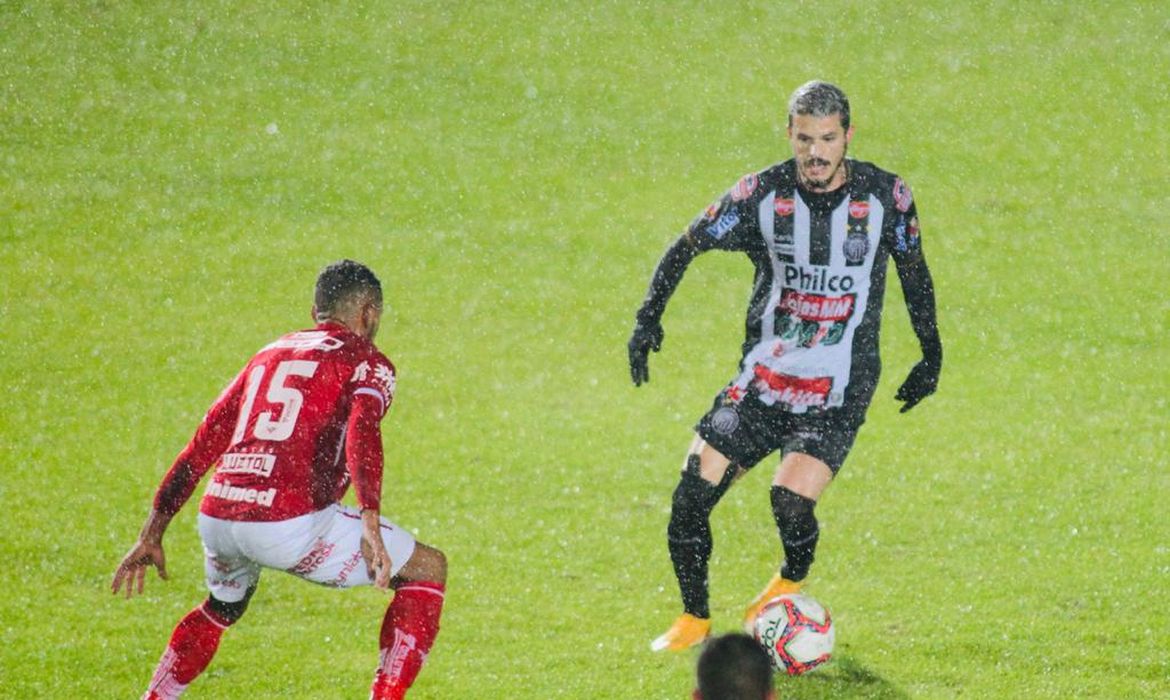 الشيء الذي يجمع حاليا بين نيمار الهلال ورونالدو النصر 