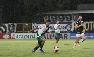 زال الخطر يا أنتوني؟ المجني عليها تسحب البلاغ ضد جناح مانشستر يونايتد | 