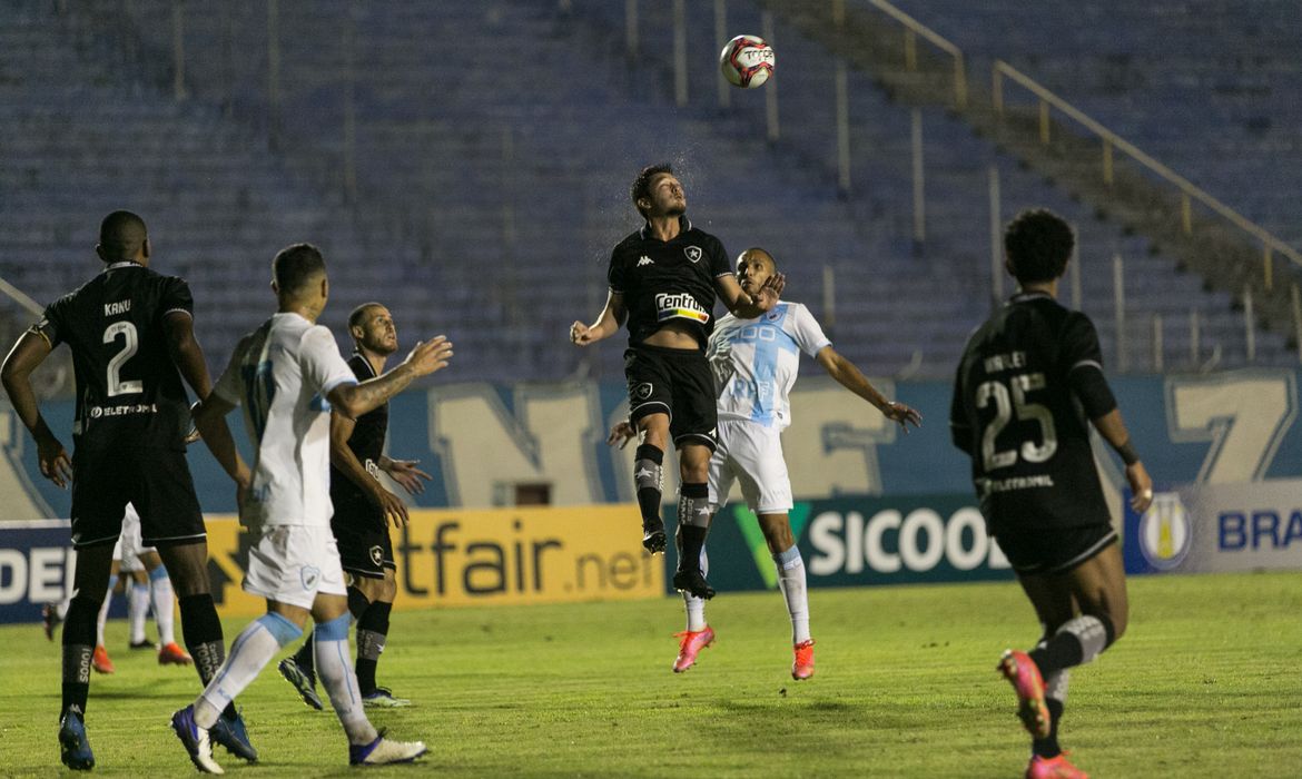 فيديو: اللقطة التي تسببت في إلغاء ودية الاتحاد وفارينزي 