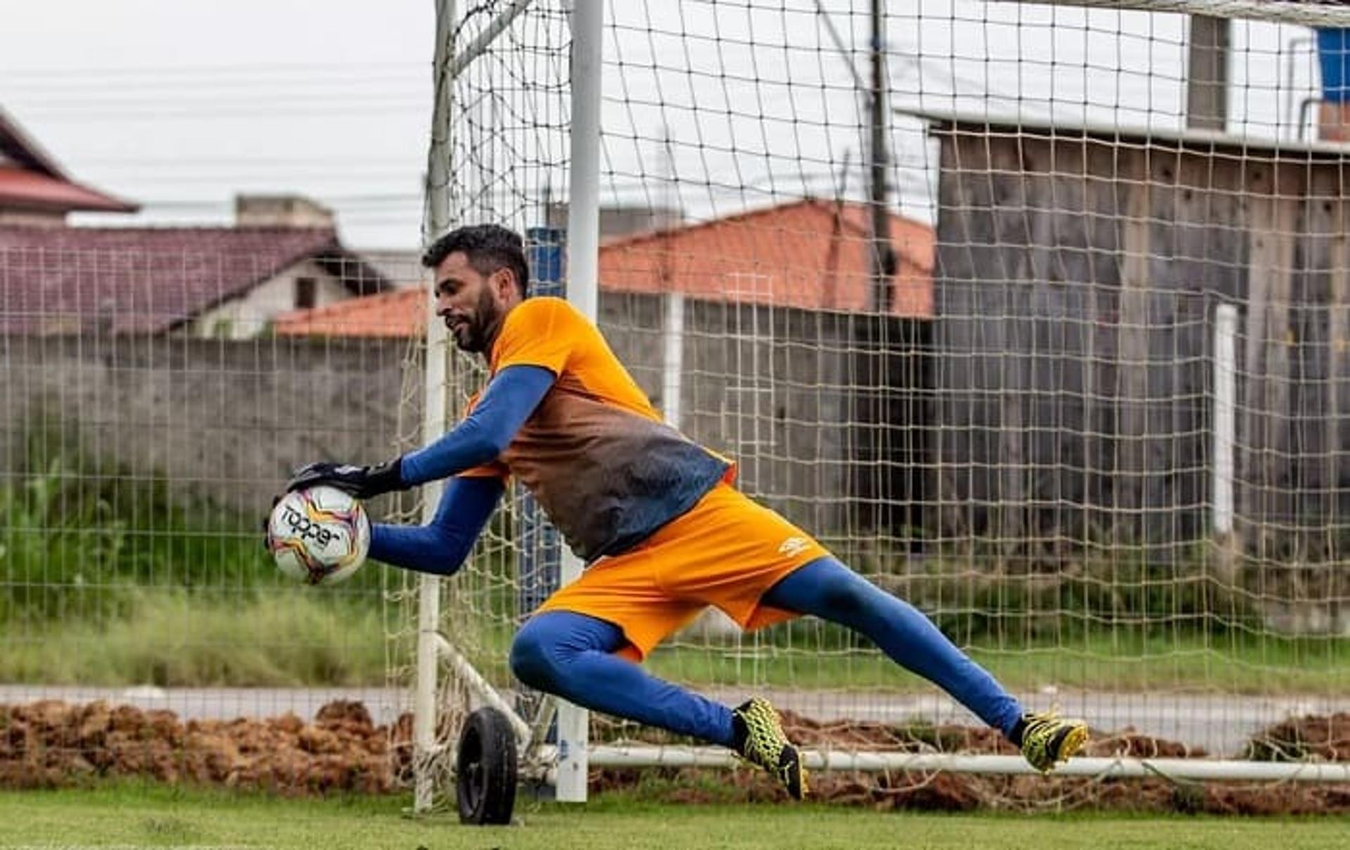 صورة.. الركراكي يحاول إقناع إبراهيم دياز بتمثيل المغرب 