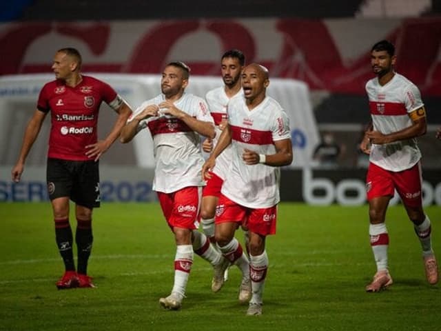 غولر أصغر لاعب يفعلها مع منتخب تركيا..! 