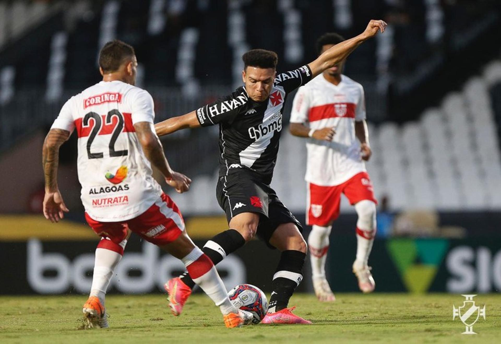 "كيف يسمح ديشان بهذا السيرك؟!" .. هجوم شرس على لاعبي منتخب فرنسا وكوندي يرد بسخرية لاذعة | 