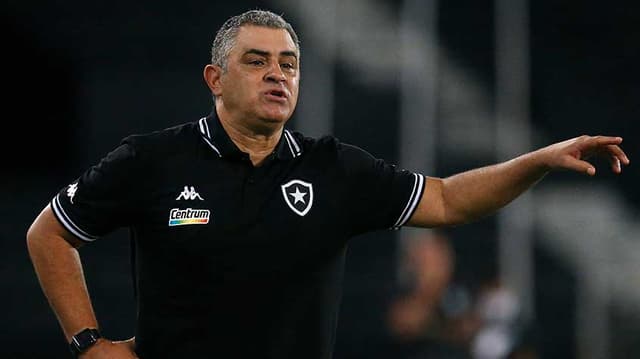 ساكا يقود هجوم أرسنال أمام برينتفورد في الدوري الإنجليزي 