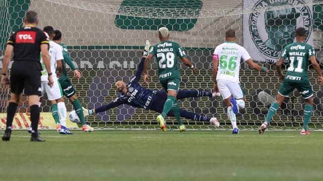 عدد الحضور الجماهيري في كلاسيكو النصر والاتحاد 