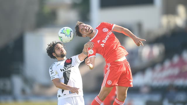 فيديو : شاهد كل ما قدمه مدافع الريال الجديد خوان مارتينيز 