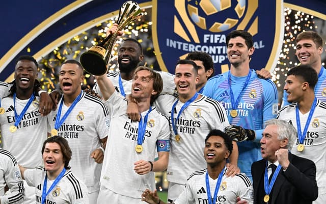 مودريتش يقود كرواتيا إلى نهائي دوري الأمم الأوروبية بعد الفوز 4-2 على هولندا 