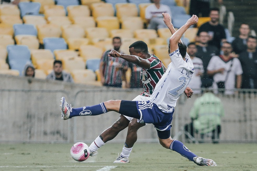 ما هي القنوات الناقلة لمباراة سيباهان والاتحاد في دوري أبطال آسيا 2023-2024 وكيف تتابعها عبر الإنترنت؟ | 