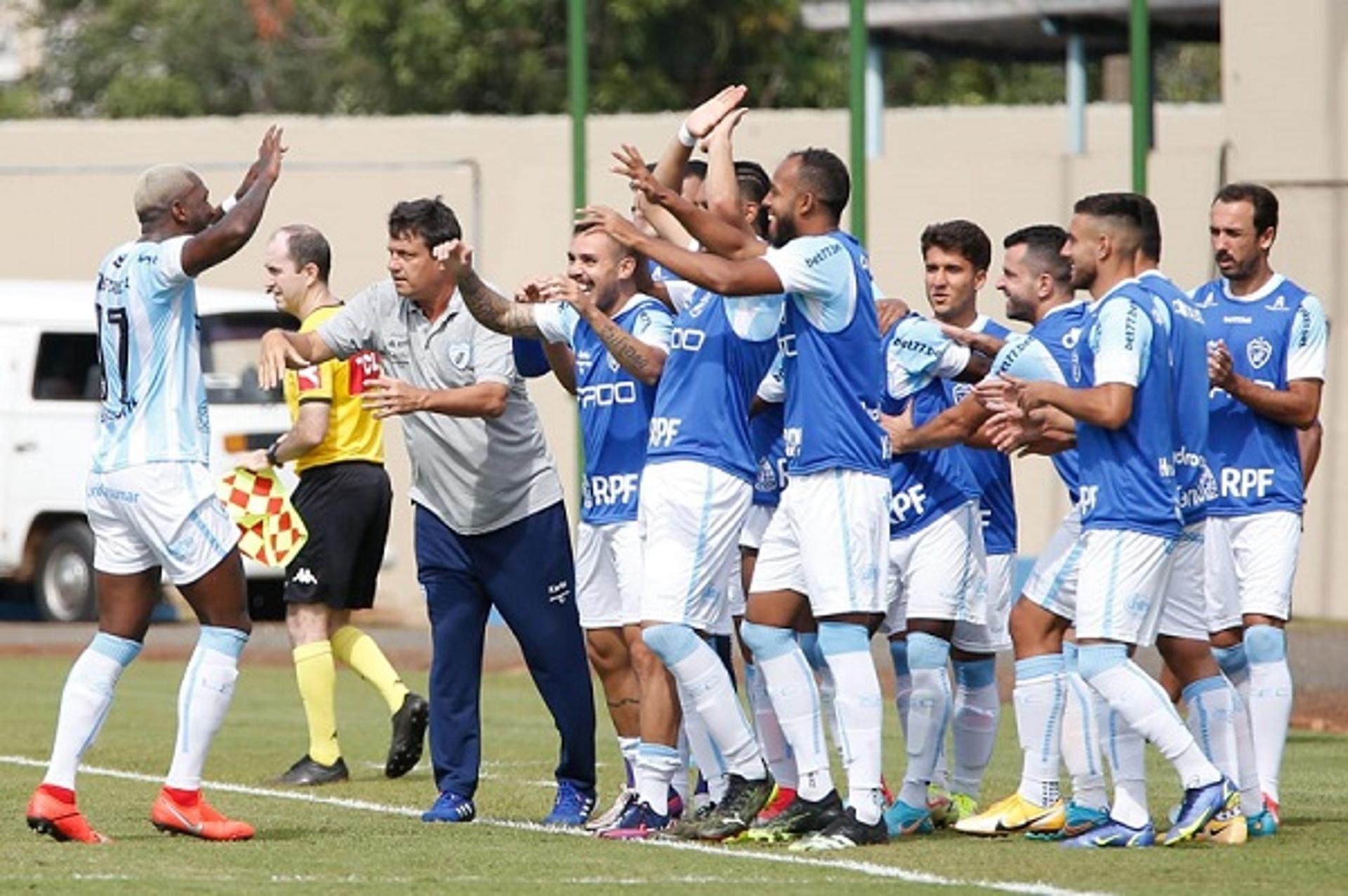 زى النهارده.. الأهلى يتوج بأول لقب بدورى أبطال أفريقيا فى كوماسى 