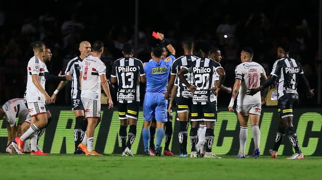 رقم قياسي للهلال يتحقق لأول مرة أمام كبار دوري روشن 