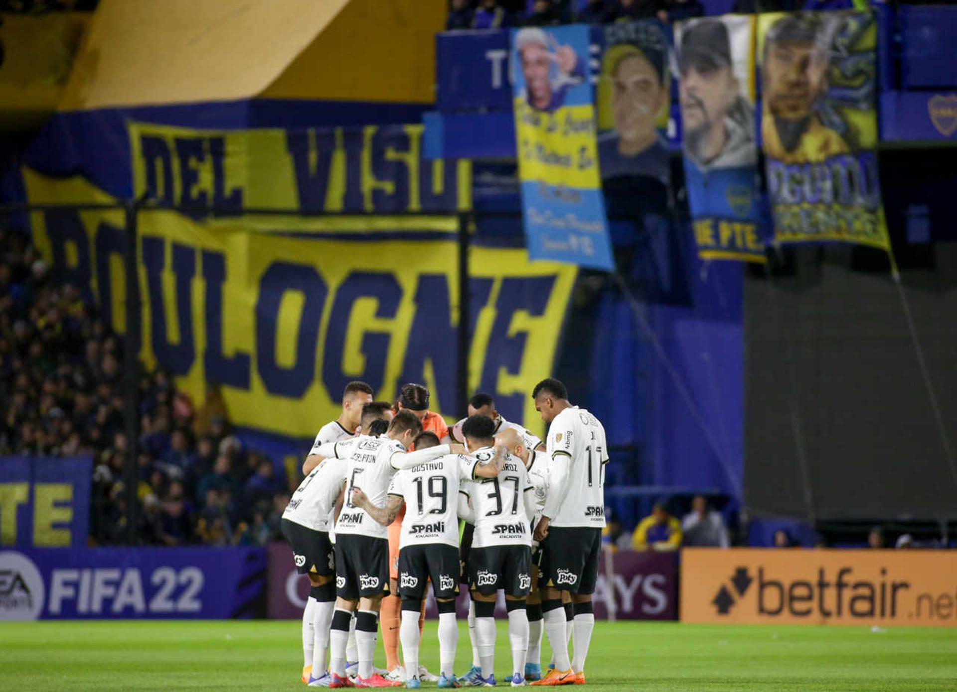 الهلال يتخطى الطائي بثلاثية فى الدوري السعودي 