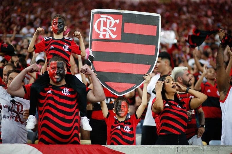 بعد تتويج الأهلي بكأس الاتحاد .. نجم النصر الأسبق يهاجم سيدات كرة القدم! | 