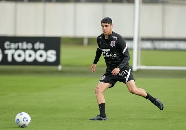 بايرن ميونخ يتفوق على أوجسبورج 2-0 فى الشوط الأول بالدوري الألماني.. فيديو 