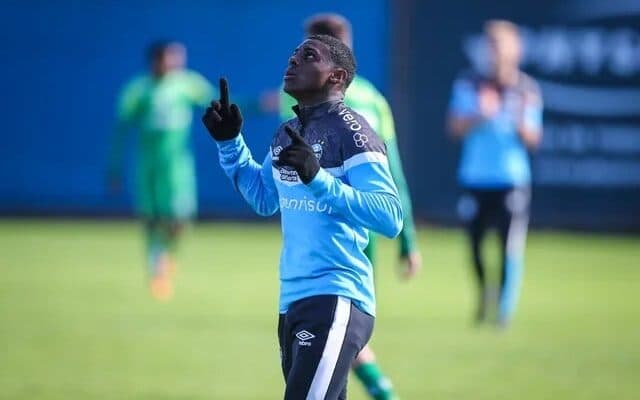 كلمة مريبة من مورينيو تثير الجدل .. "الهلال مُوجع وظهور البرتغالي سلبي في دوري روشن!" | 