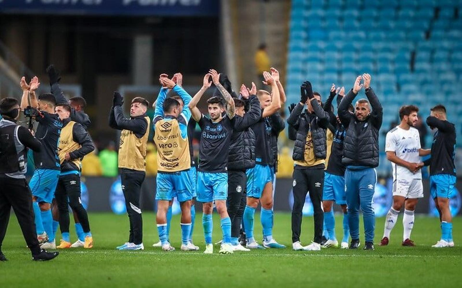 "لا يوجد في النصر لاعب مثلي!" .. بيتروس يكشف عن سر سعادة الهلال برحيله | 