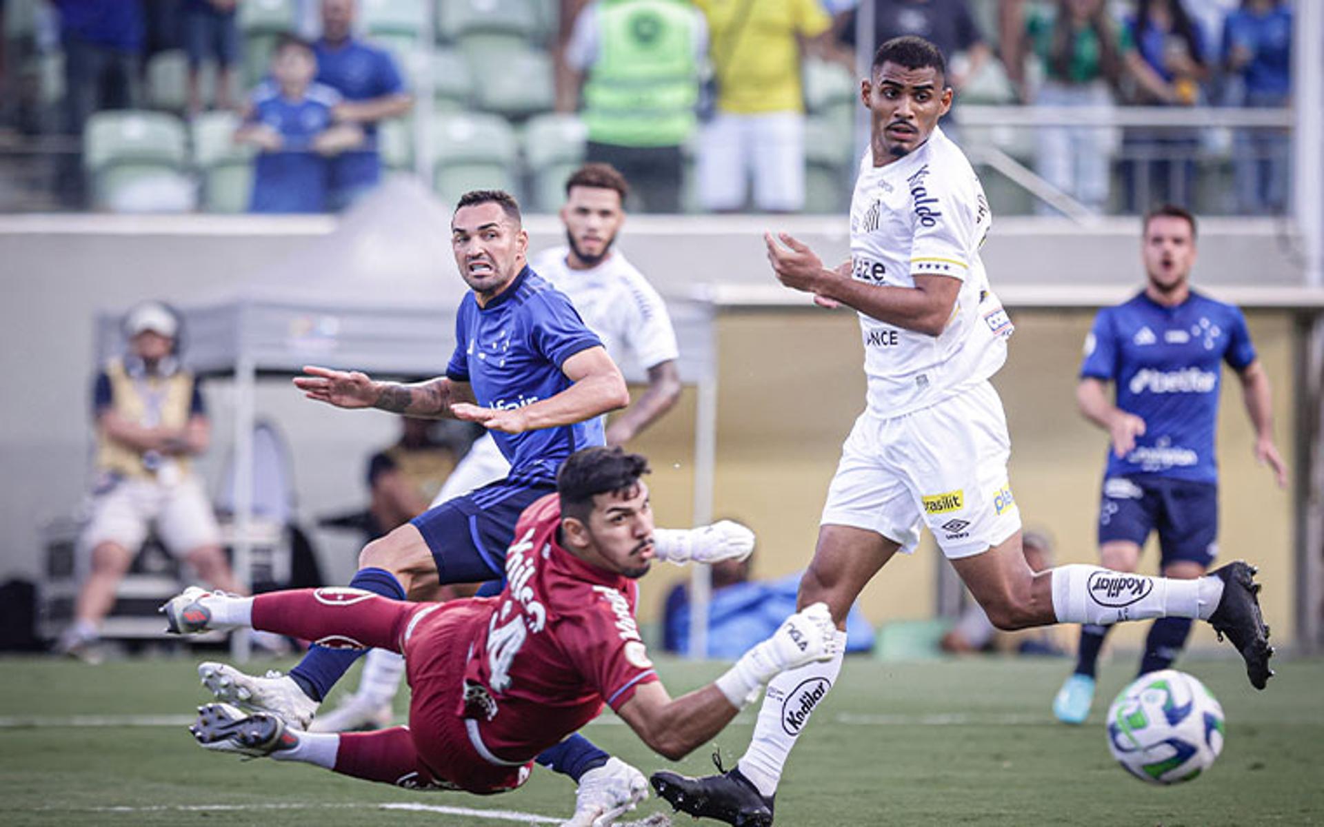 الدوري الالماني مهدد بفقدان 3 من جواهره في الصيف القادم 