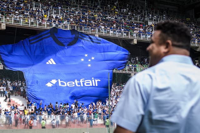 رغم وصفه بـ"بيكنباور الهلال" .. فهد الهريفي يطالب بإبعاد البليهي ولاعب النصر عن منتخب السعودية | 